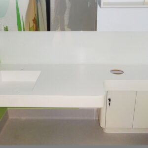 Blat z umywalką zintegrowany - materiał solid surface