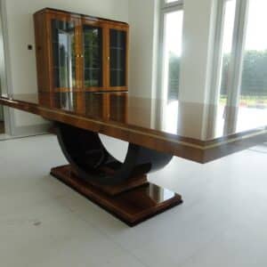 stol art deco do dużego salonu rezydencji