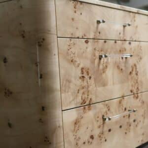 czeczota topoli wysoki polysk na komodzie