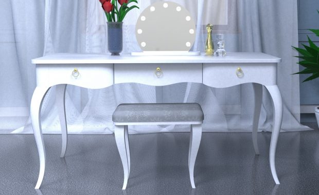 Białe stylowe biurko ludwikowskie